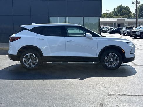 Used 2024 Chevrolet Blazer LT w/ Driver Confidence Package FWD image 2