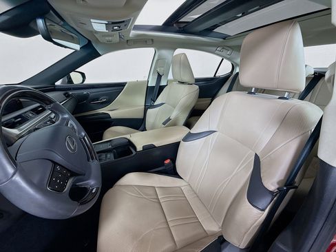 Used 2019 Lexus ES 350 Luxury image 11