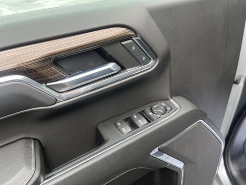 Used 2024 Chevrolet Silverado 1500 LT image 12