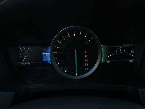Used 2014 Ford Explorer XLT w/ Equipment Group 202A FWD image 9