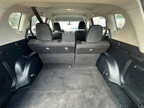 Used 2015 Toyota RAV4 LE FWD image 11