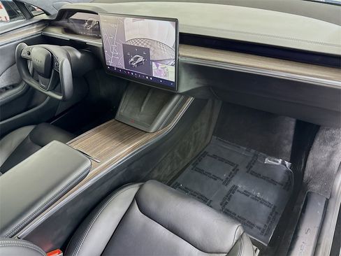 Used 2022 Tesla Model S image 33
