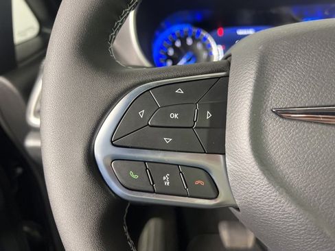 New 2026 Chrysler Pacifica Select image 16