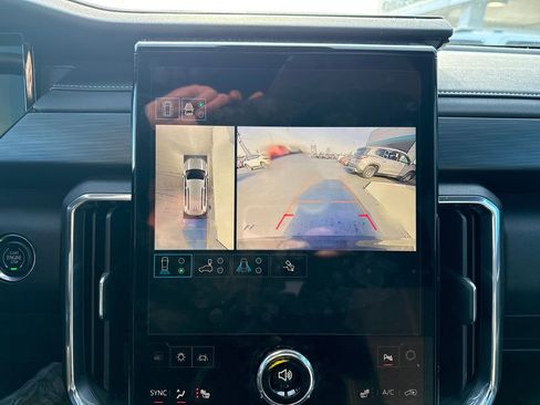 Used 2025 GMC Acadia Elevation image 22