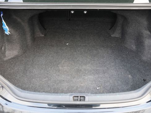 Used 2014 Toyota Camry L image 36