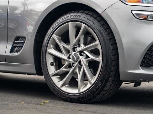 Used 2022 Genesis G70 2.0T image 8