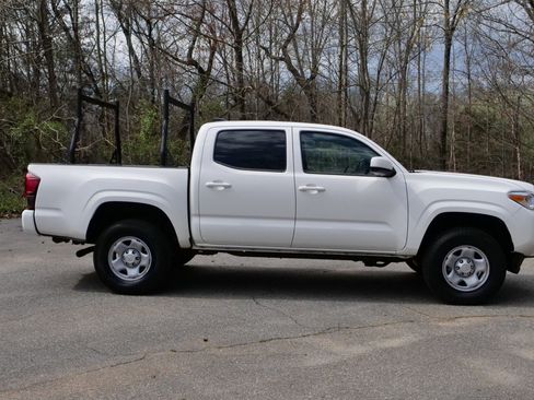 Used 2023 Toyota Tacoma SR AWD/4WD image 26