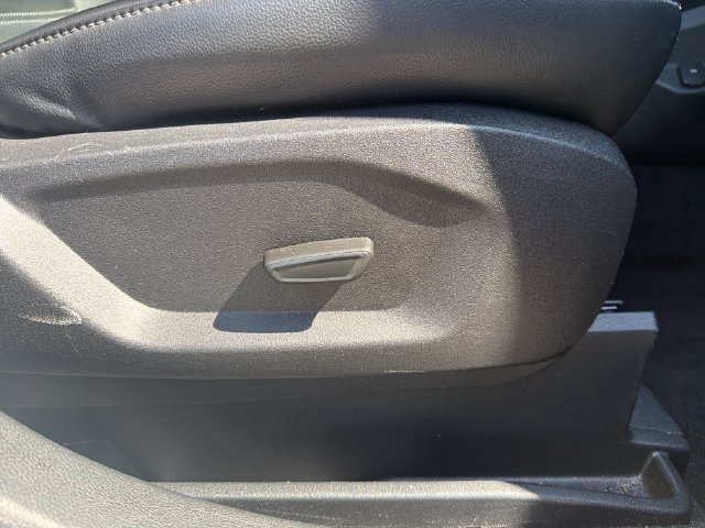Used 2024 Ford Edge SEL AWD/4WD image 15