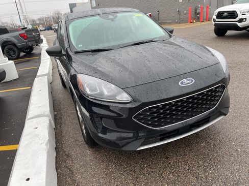 Certified 2022 Ford Escape SE image 21