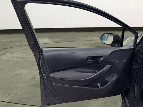 Used 2023 Toyota Corolla LE FWD image 12