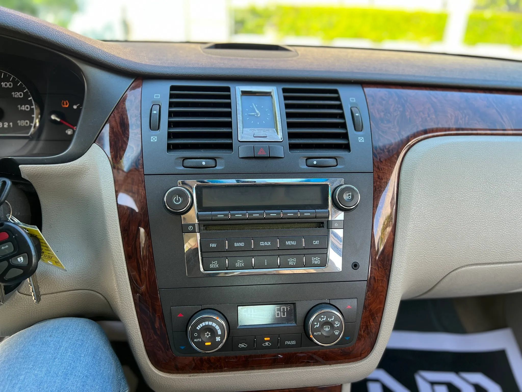Used 2007 Cadillac DTS Luxury I FWD image 32