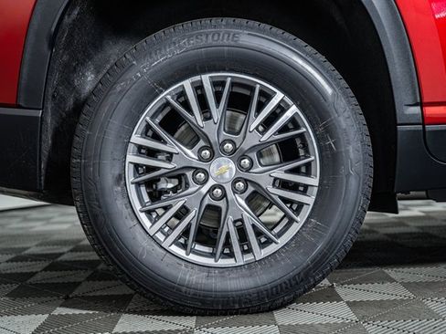 New 2026 Chevrolet Traverse LT w/ Driver Confidence Package image 18