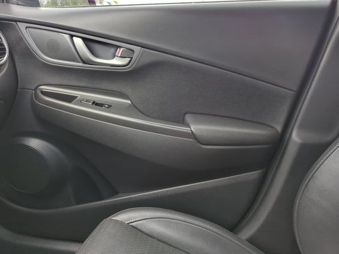 Used 2020 Hyundai Kona Limited FWD image 36
