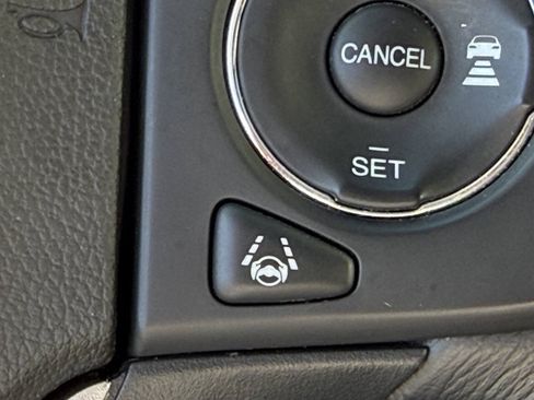 Used 2015 Honda CR-V Touring image 9
