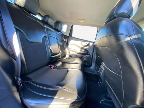 Used 2018 Jeep Compass Latitude w/ Cold Weather Group image 14