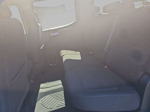 Used 2022 Chevrolet Silverado 1500 RST AWD/4WD image 17