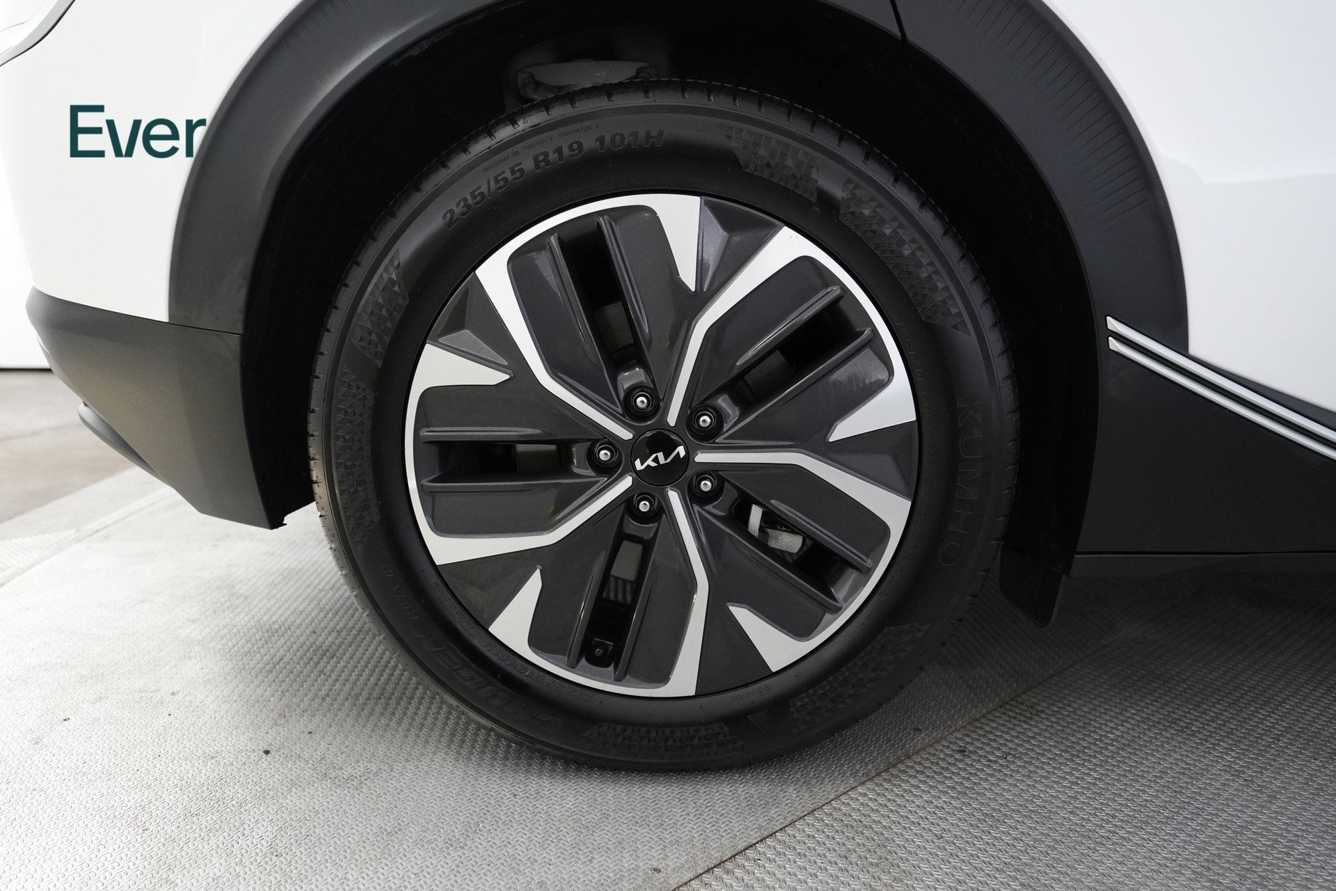 Used 2024 Kia EV6 Light RWD image 22