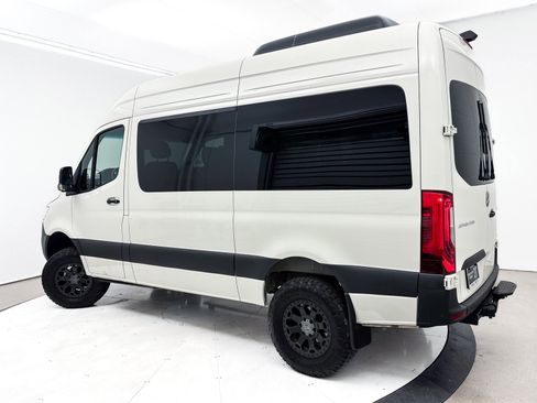 Used 2024 Mercedes-Benz Sprinter 2500 image 21