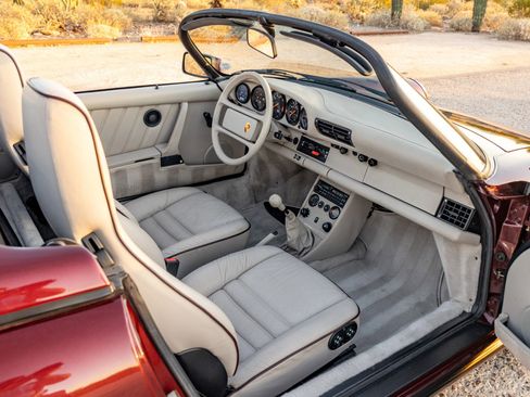 Used 1989 Porsche 911 Carrera RWD image 14