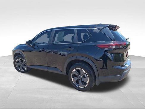 Certified 2024 Nissan Rogue SV FWD image 6