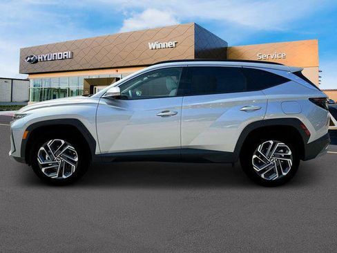 New 2025 Hyundai Tucson Limited AWD/4WD image 3