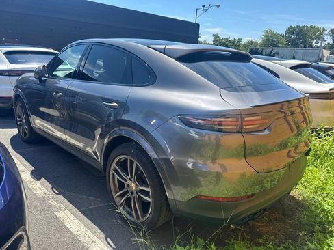 Certified 2023 Porsche Cayenne Coupe AWD/4WD image 10