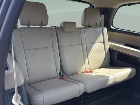 Used 2016 Toyota Sequoia Limited w/ Safety & Convenience Package image 29