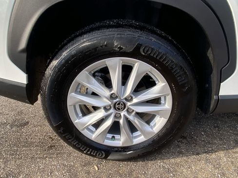 Certified 2024 Toyota Corolla Cross LE image 19