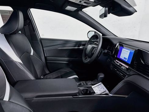 New 2026 Toyota Camry SE FWD image 30
