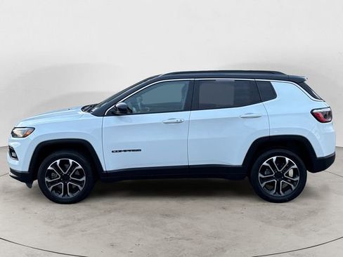 Used 2023 Jeep Compass Limited AWD/4WD image 2