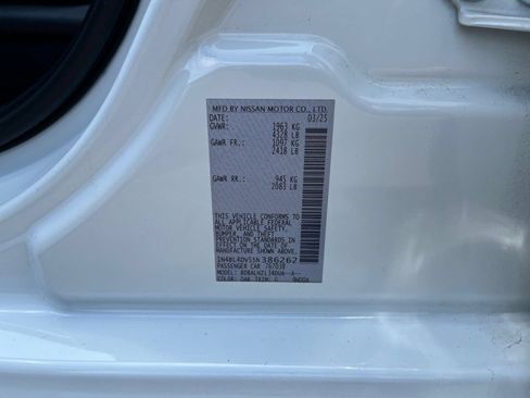 Used 2025 Nissan Altima 2.5 SV FWD image 24