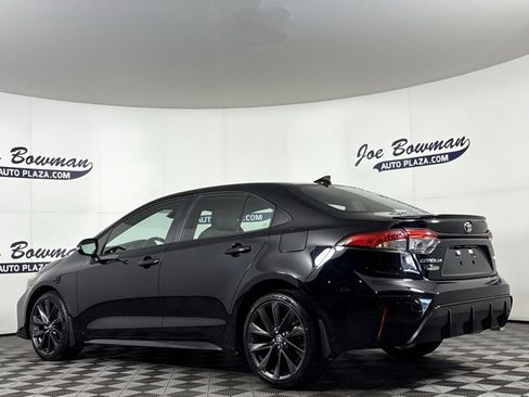 Used 2025 Toyota Corolla SE image 8