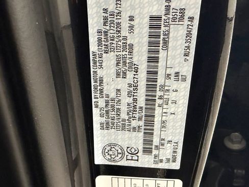 Used 2025 Ford F350 Platinum AWD/4WD image 32