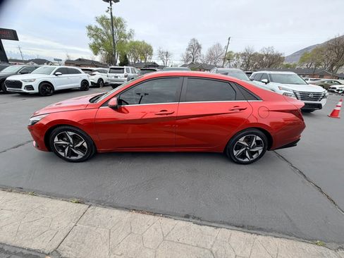 Used 2022 Hyundai Elantra Limited FWD image 7