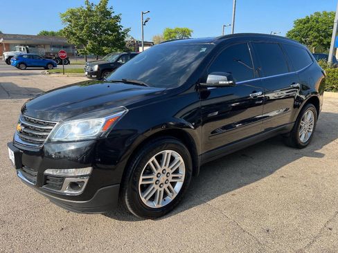 Used 2015 Chevrolet Traverse LT w/ Style and Technology Package image 6