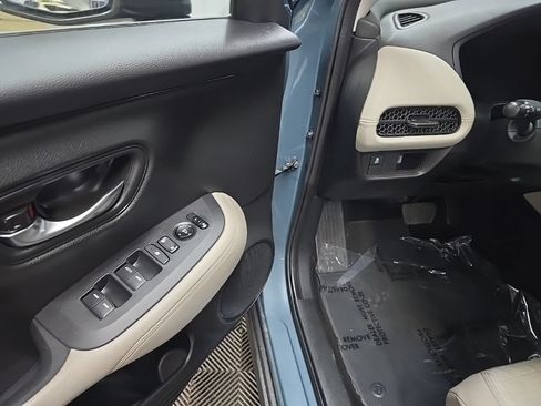 Used 2023 Honda HR-V LX image 27