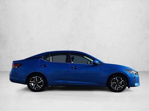 Used 2024 Nissan Sentra SV FWD image 4
