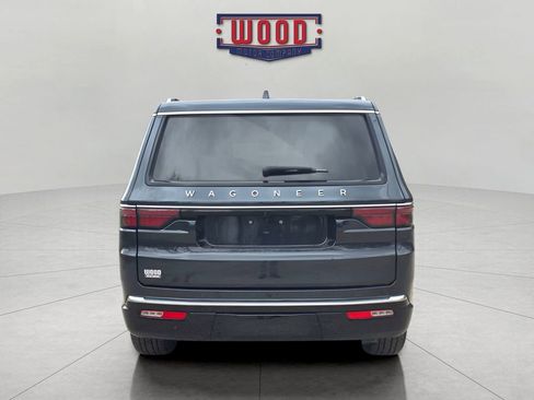 Used 2024 Jeep Wagoneer 4WD w/ Premium Group I image 3