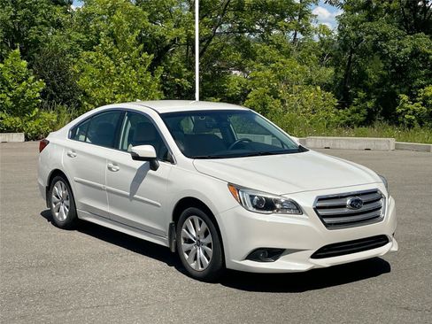 Used 2017 Subaru Legacy 2.5i Premium AWD/4WD image 5