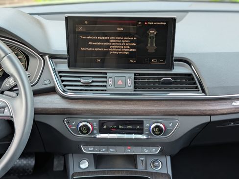 Used 2025 Audi Q5 e Premium image 28