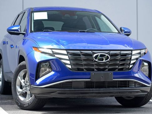 Used 2022 Hyundai Tucson SE AWD/4WD image 2