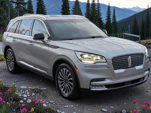 Used 2022 Lincoln Aviator Reserve w/ Equipment Group 201A AWD/4WD image 8