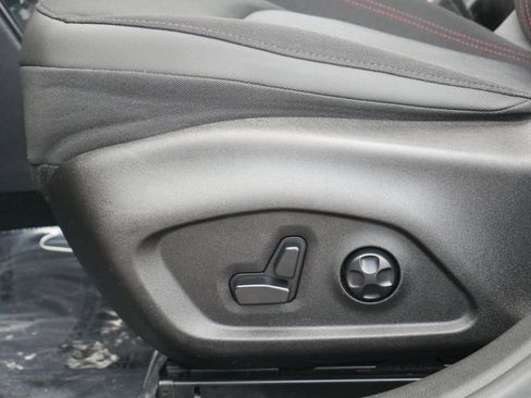 Used 2018 Jeep Renegade Trailhawk w/ Cold Weather Group II image 13