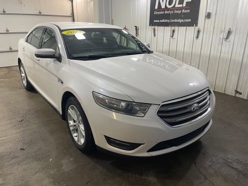 Used 2014 Ford Taurus SEL w/ Equipment Group 201A image 2