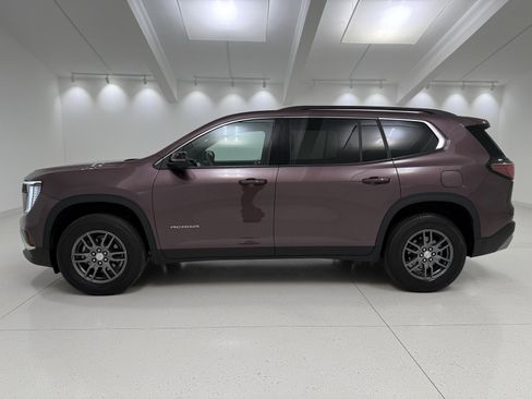 Used 2025 GMC Acadia Elevation image 4