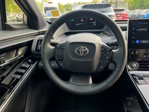Used 2024 Toyota bZ4X XLE w/ Weather Package image 18
