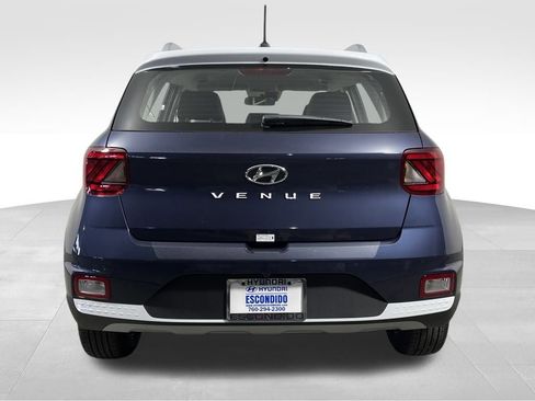 New 2026 Hyundai Venue SEL FWD image 4
