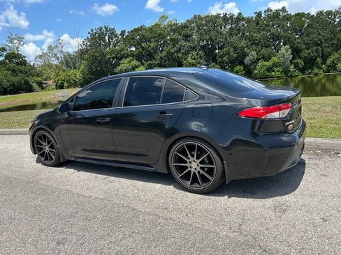 Used 2020 Toyota Corolla LE FWD image 4