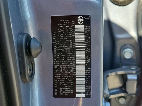 Used 2025 Toyota Corolla LE image 31