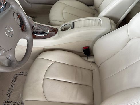 Used 2007 Mercedes-Benz CLK 350 Coupe image 17